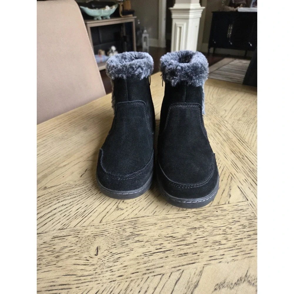 Khombu Boots Womens Size 9 Black Winter Memory Foam Warm All Weather Snow Rain